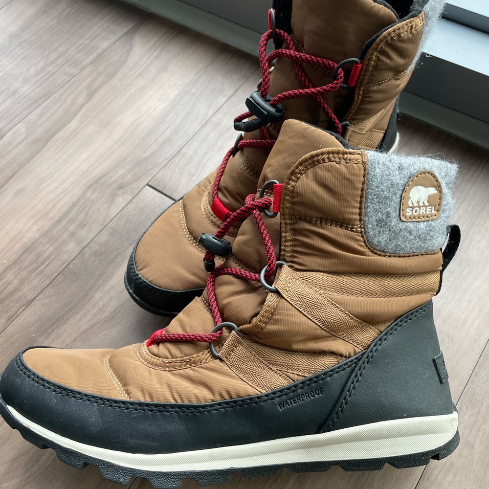 Sorel Whitney Short Lace
